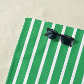 緑クール眼鏡付き白髪の女カスタム性 ビーチタオル (インサイチュ)