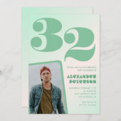 緑グラデーション32歳の誕生日招待状Boy Photo 招待状 (正面/裏面)