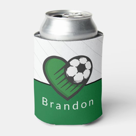 緑サッカー大好きキッズプレーヤーの名前&ボールストライプの 缶クーラー (缶正面)