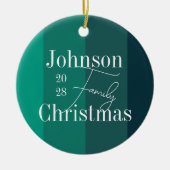 緑パーソナライズされたのストライプ家族の名前クリスマス セラミックオーナメント (正面)