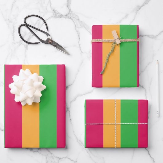 緑ピンクのオレンジ色の縦ストライプ線のパターン ラッピングペーパーシート (正面)