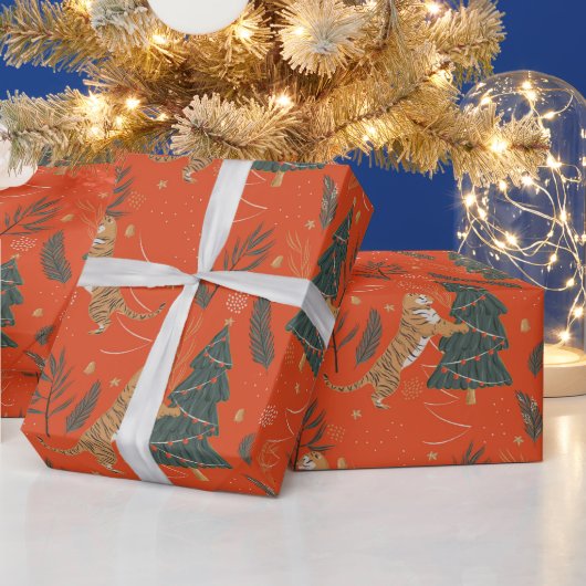 緑ユニークと赤のクリスマスツリータイガー ラッピングペーパー (クリスマス)