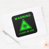 緑及び黒いレーザーの警告標識のステッカー スクエアシール (封筒)