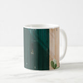 緑扉付近のサボテン植物 コーヒーマグカップ (正面右)