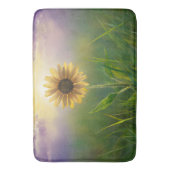 緑白熱［赤熱］光を放つ草地のひまわり バスマット (正面縦)