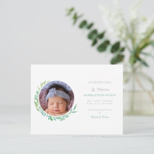 緑素朴の新生児写真誕生のお知らせ 案内ポストカード (スタンド正面)