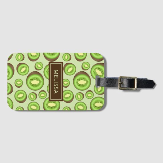 緑色と茶色のキウイフルーツ柄と名前をカスタムする ラゲッジタグ (正面横)