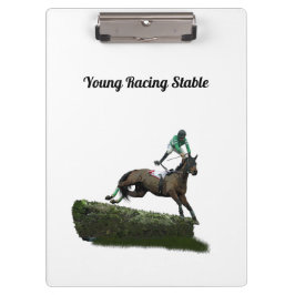 緑色のクリップボードでジョッキーをジャンプ クリップボード