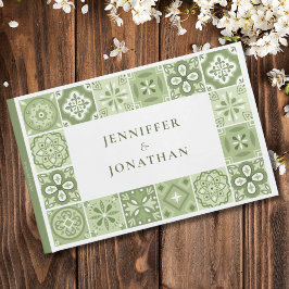 緑色のスペインのタイル ゲストブック