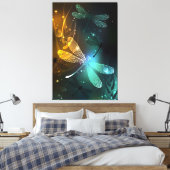 緑色のトンボ飛行 キャンバスプリント (インサイチュ (寝室))