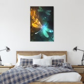 緑色のトンボ飛行 キャンバスプリント (インサイチュ (寝室))