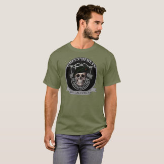 緑色のベレー帽の特殊部隊のギア Tシャツ