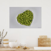 緑色の小石をハート状のボウルに閉じる ポスター (キッチン)