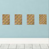 緑色の目をした毛むくじゃらの灰色の猫が窓に座っている (ウッドフロア)