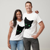 緑色の目をした黒猫 Tシャツ (ユニセックス)