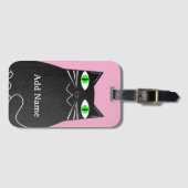 緑色の目を持つ黒太い猫名前をカスタムするピンク ラゲッジタグ (正面横)
