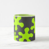 緑色の粘液炭グレーのおもしろい マグカップ (中央)