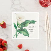 緑色の葉を持つ水色の白いユリ結婚ー スタンダードカクテルナプキン (インサイチュ)