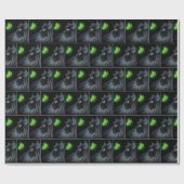 緑色の蝶を見つめ白熱［赤熱］光を放つる黒猫 ラッピングペーパー (フラット)