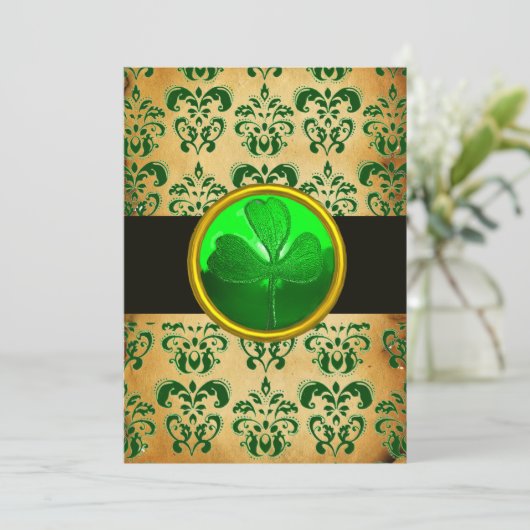 緑茶色のダマスク模様のパーチメントにシャムロック ブラック 招待状 (スタンド正面)