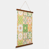 緑華美と黄色のタイル 吊り下げ型タペストリー (傾斜あり)