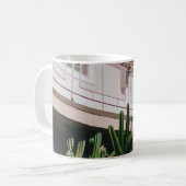 緑葉植物近建物 コーヒーマグカップ (正面左)