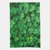 緑豊かなクローバーと水滴 キッチンタオル (縦)
