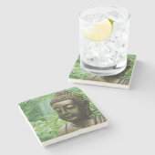 緑豊かな森に住む穏やかな仏像 ストーンコースター (横)