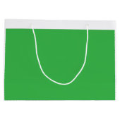 緑豊かな風景が密集した緑の木々で満たされている、 ラージペーパーバッグ (裏面)