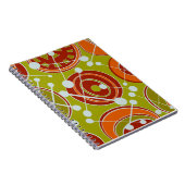 緑、オレンジ、赤、白のジオシェイプ ノートブック (右側)