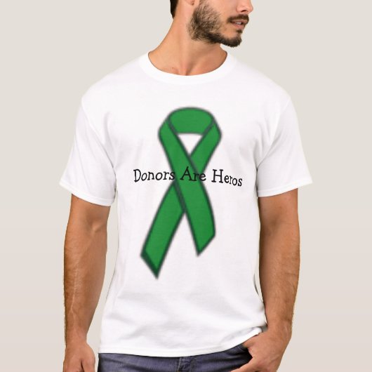 緑、提供者は英雄です Tシャツ (正面)