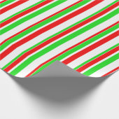 緑、白、赤のクリスマスインスパイア ラッピングペーパー (角)