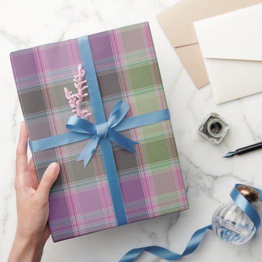 緑、薄紫クラシックタータンチェック。 ラッピングペーパー (ギフト)