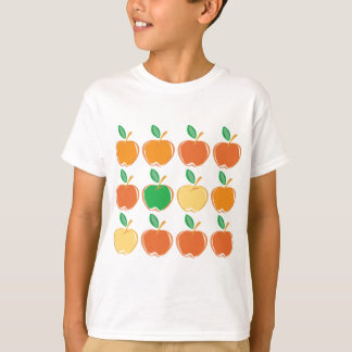 緑、赤く、黄色及びオレンジりんご Tシャツ