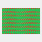 緑、赤、白の赤とピンクのハートパターン ラッピングペーパーシート (正面3)