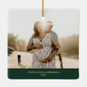 緑、赤、金ゴールドモダン初めてのクリスマスフォトCer セラミックオーナメント (裏面)