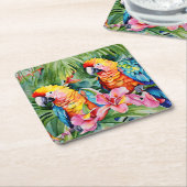 緑、赤、青のオウムと熱帯花 スクエアペーパーコースター (アングル)