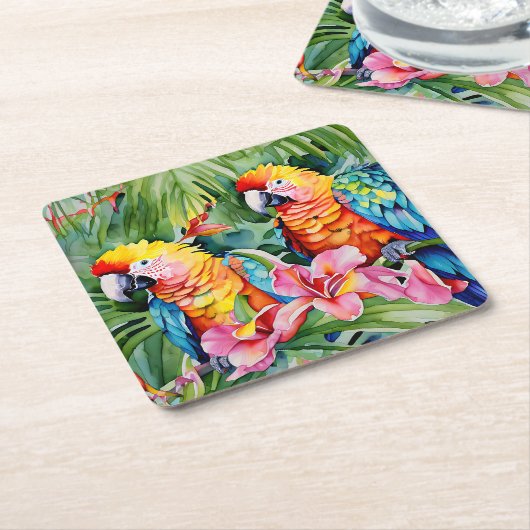 緑、赤、青のオウムと熱帯花 スクエアペーパーコースター (アングル)