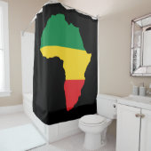 緑、金ゴールド及びアフリカの赤い旗 シャワーカーテン (インサイチュ)