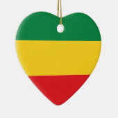 緑、金ゴールド(黄色い)および赤い色の旗 セラミックオーナメント (右)