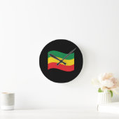 緑、金ゴールド(黄色い)および赤い色の旗 ラウンド壁時計 (ホーム)