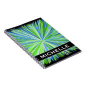 緑/青の線のバーストパターンのシェード+名前 ノートブック (右側)