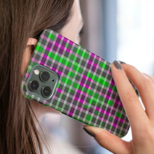 緑、黒、グレー、ピンクのチェック柄 Case-Mate iPhoneケース