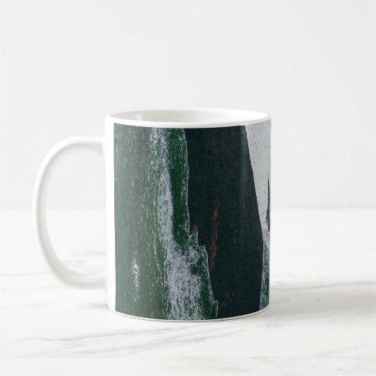 緑、黒、ベージ絵画ュの コーヒーマグカップ (左)