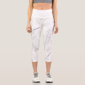 線のある白い背景を持つ黒い枠 カプリレギンス (正面)