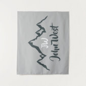 線の山描域のパーソナル化可能なモノグラム タペストリー (正面)