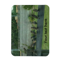 線路に止まるスズメのマグネット