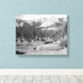 線路を越えたバックホーン山脈 キャンバスプリント (インサイチュ (ウッドフロア))