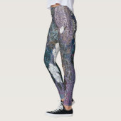 編まれた紫色の花柄 レギンス (左)