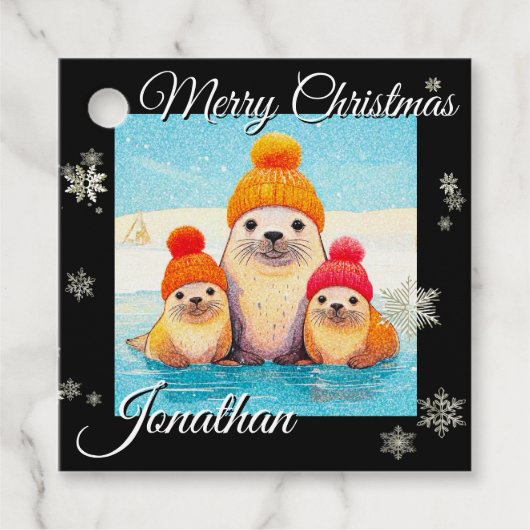 編み帽子をかぶったかわいいアザラシのクリスマスイラスト フェイバータグ (正面)